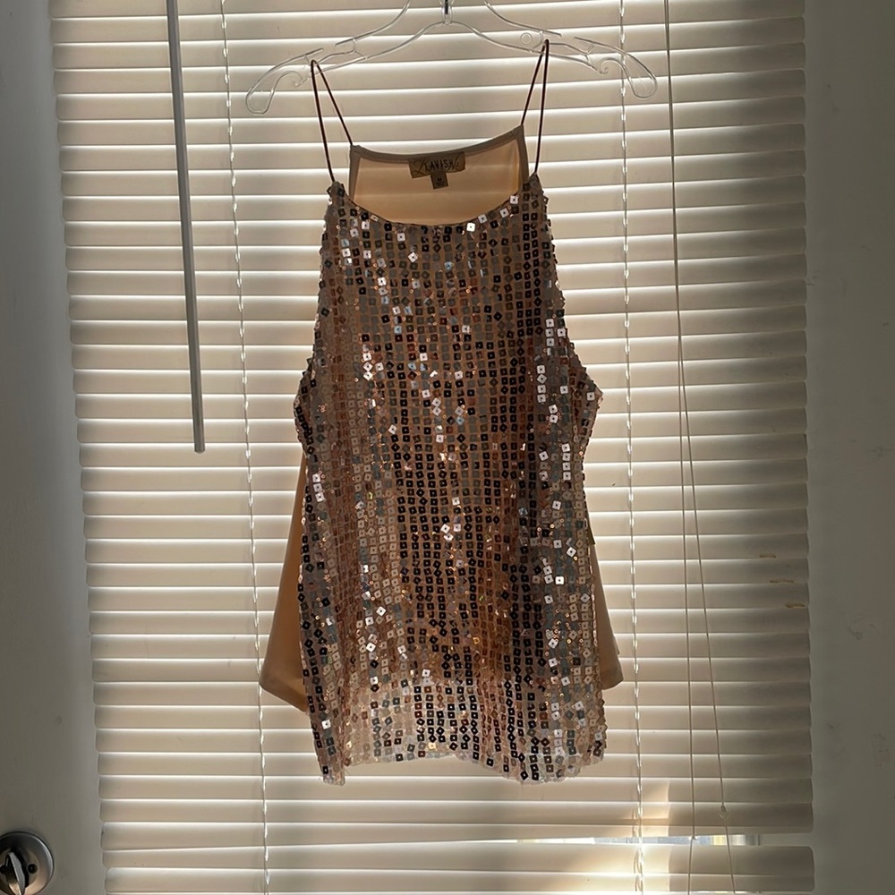 Women’s size M blouse